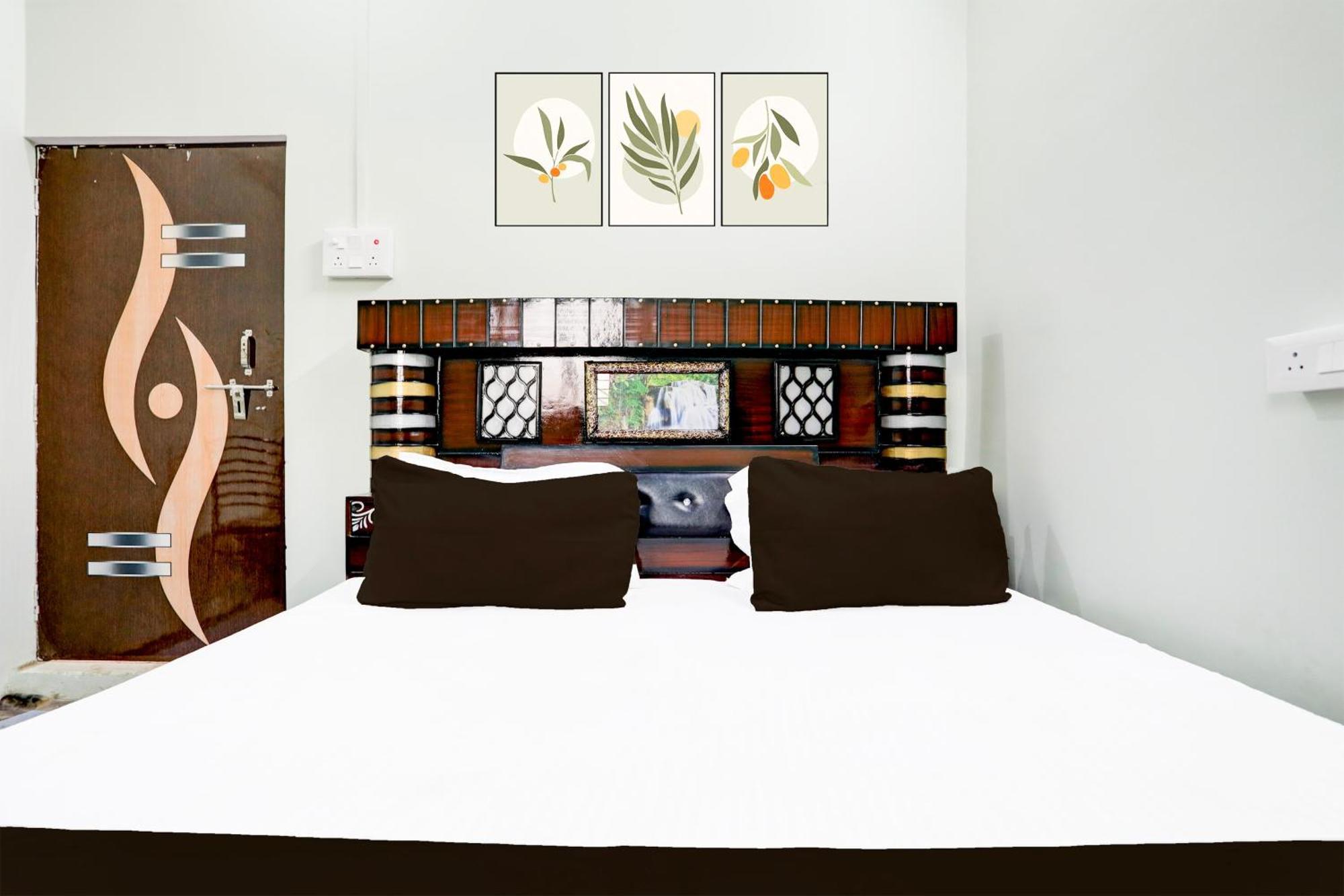 Hotel O V.K. Hotel Prayagraj Ngoại thất bức ảnh